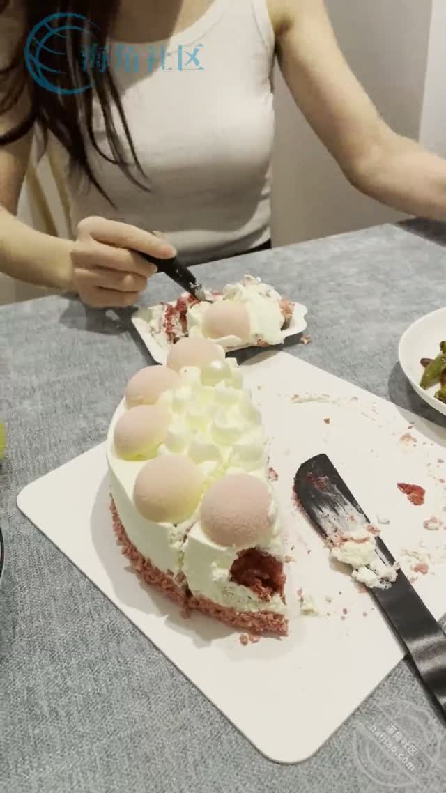 1749056838269_hj650558