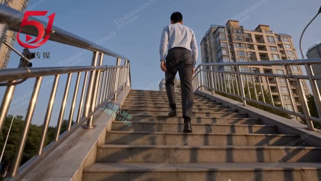小明的一天 (11)｜AI成人短剧视频封面