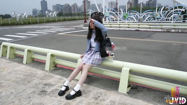 台湾写真福利【JVID】卯咪—铃铛美腿狂大街实录 福利姬 av视频封面