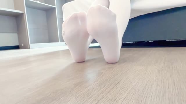 白丝 女儿服 双马尾 19岁成年娇小角色 轻调双马尾嫩妹 粉嫩白虎穴｜糖心VLOG视频封面