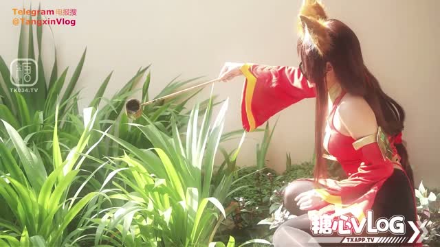 【糖心VLOG】 Cos 黑丝 内射 妲己的性爱游戏 就让阿狸用蜜穴陪主人玩游戏把 超淫荡榨精中出